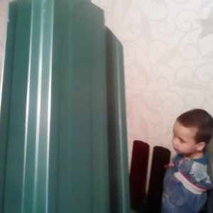 Забір штакетник трапецієподібний металевий зелений двобічний глянець — довжина від 50 см до 2 метрів.